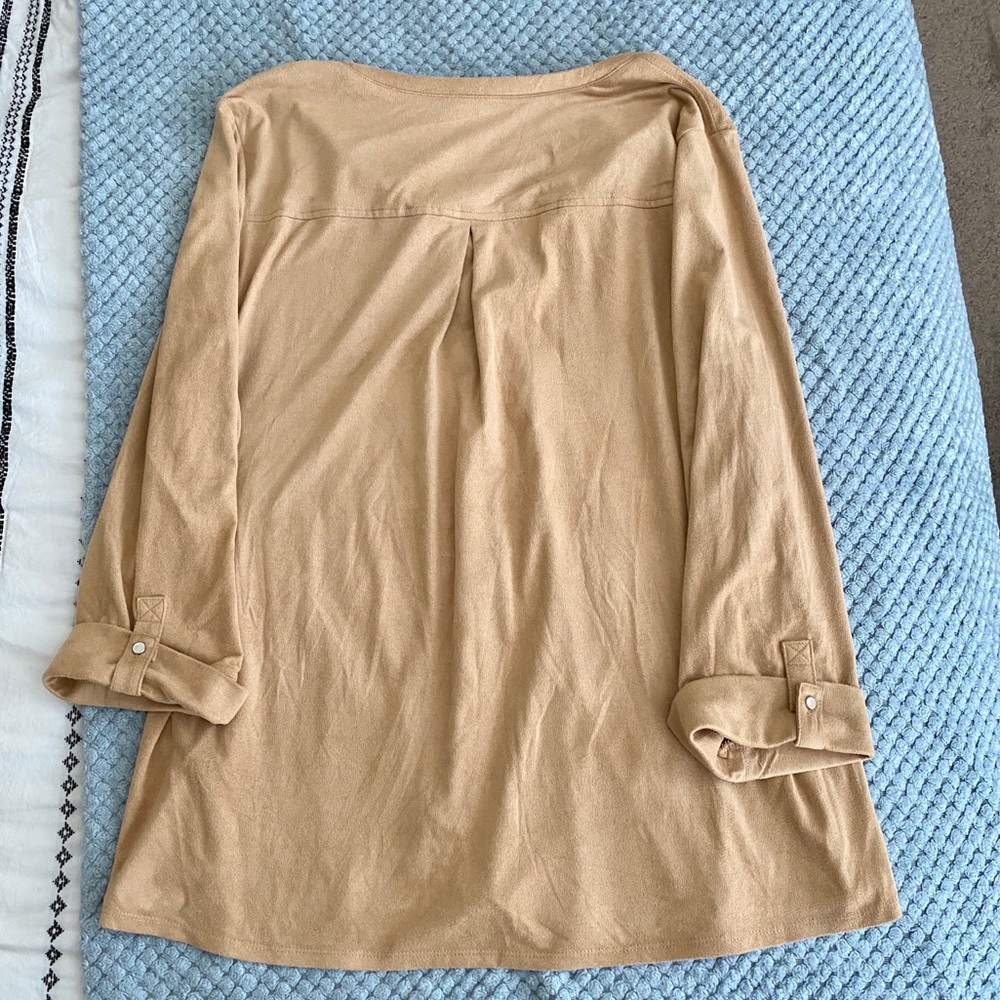 Suede Blouse đ¤ - Picture 7 of 7